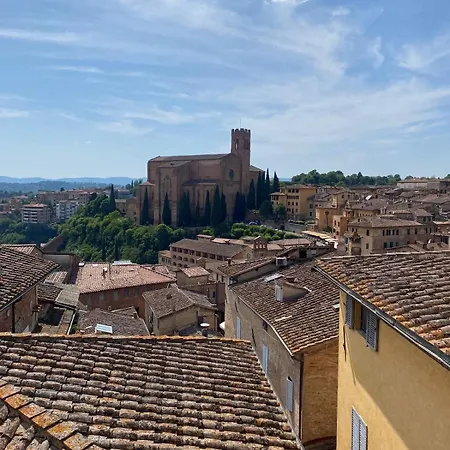Attico A Pochi Passi Dal Campo Siena