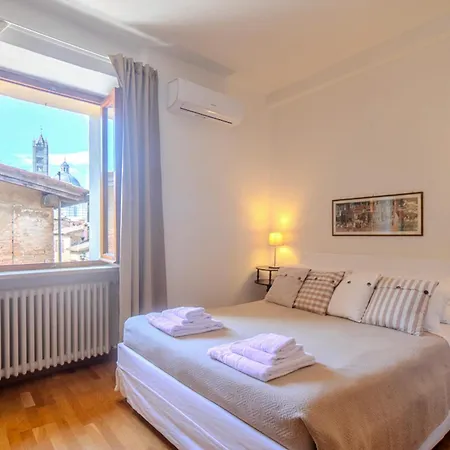Attico A Pochi Passi Dal Campo Siena